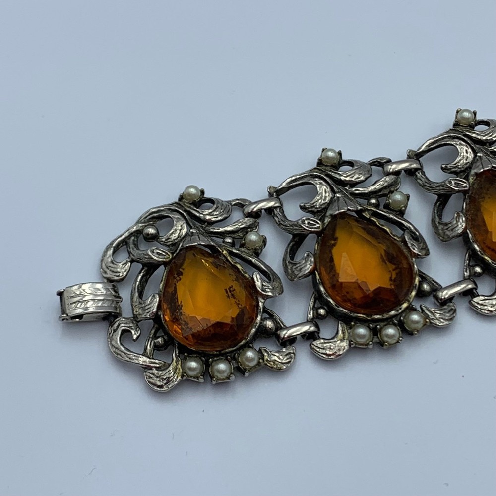 Vintage art deco Silver tone and Orange glass hinged Bracelet - Picture 6 of 12